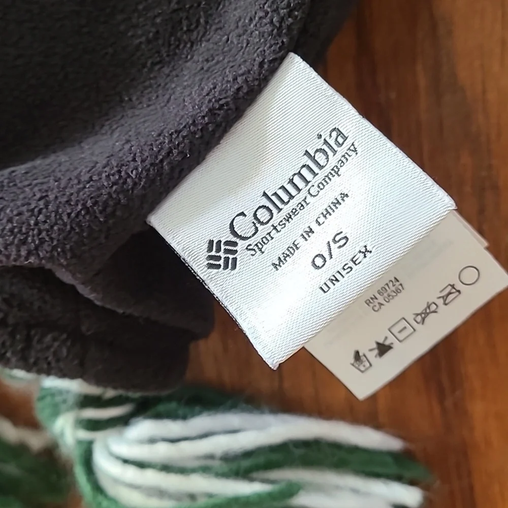 Columbia MSU winter green white yarn Tassel Pom Beanie Hat women's‎ OS
